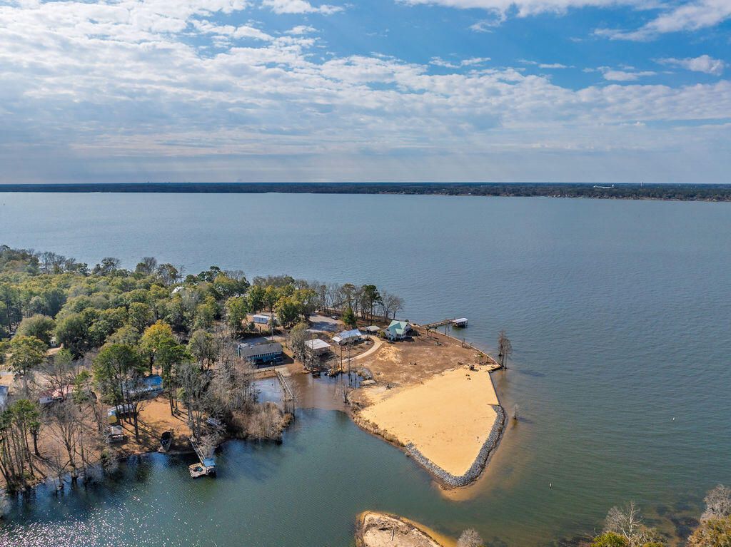 Photo of 2110 Princess Pond Road, Summerton, SC 29148 (MLS # 26004270)