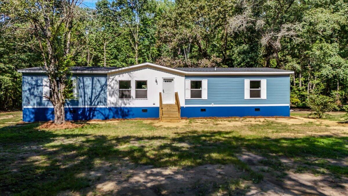 128 Sandridge Lane
