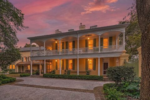 Photo of 59 Church Street, Charleston, SC 29401 (MLS # 26010900)