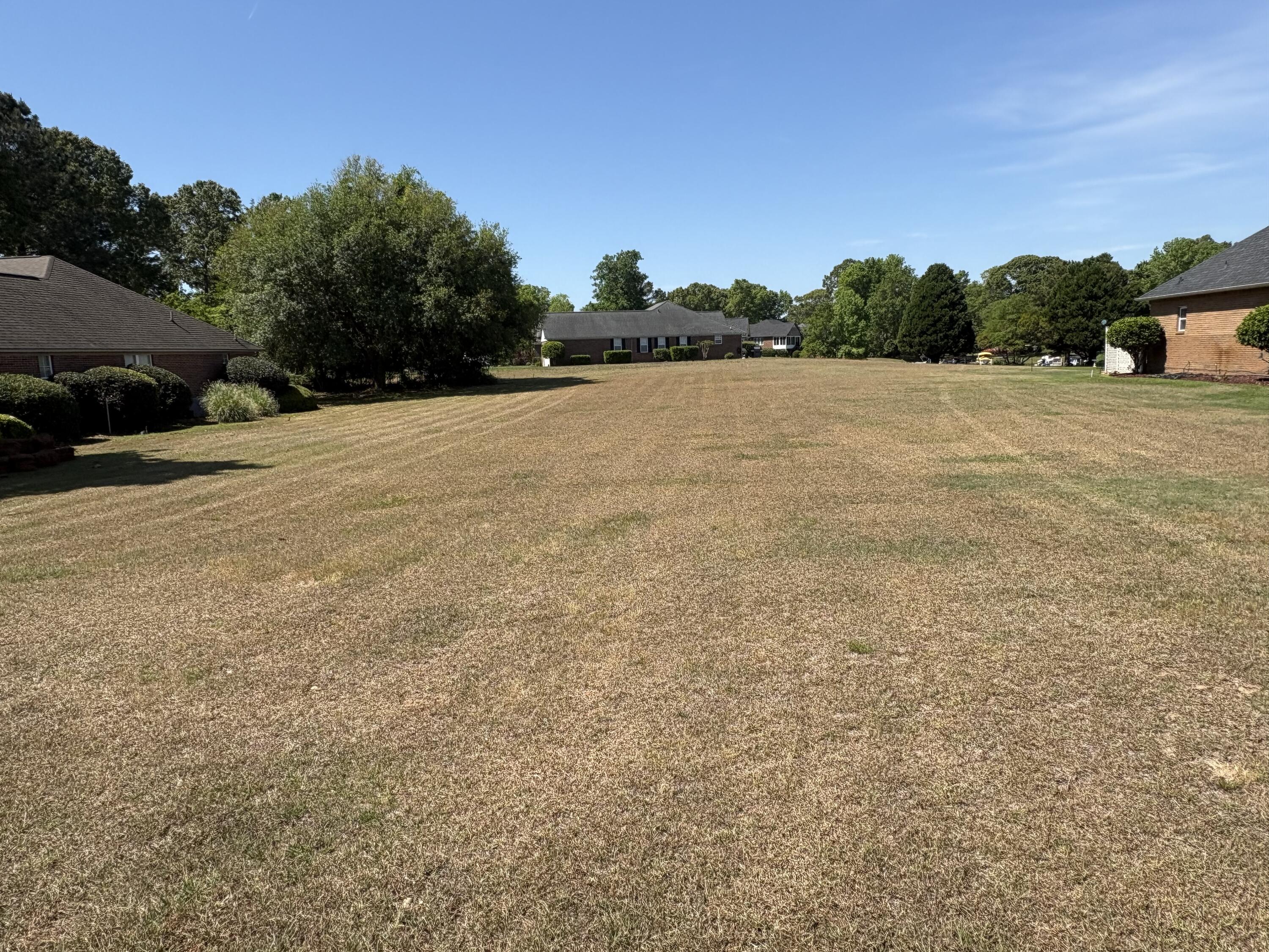 13 N Lake Circle