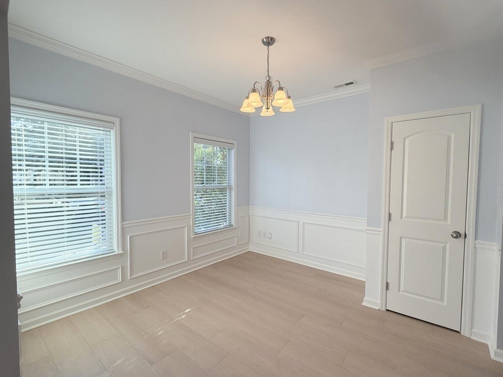 Photo of 422 Forsythia Avenue, Summerville, SC 29483 (MLS # 26029583)