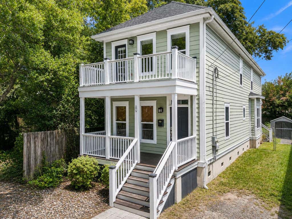 Photo of 8 Hampton Place, Charleston, SC 29403 (MLS # 26023670)