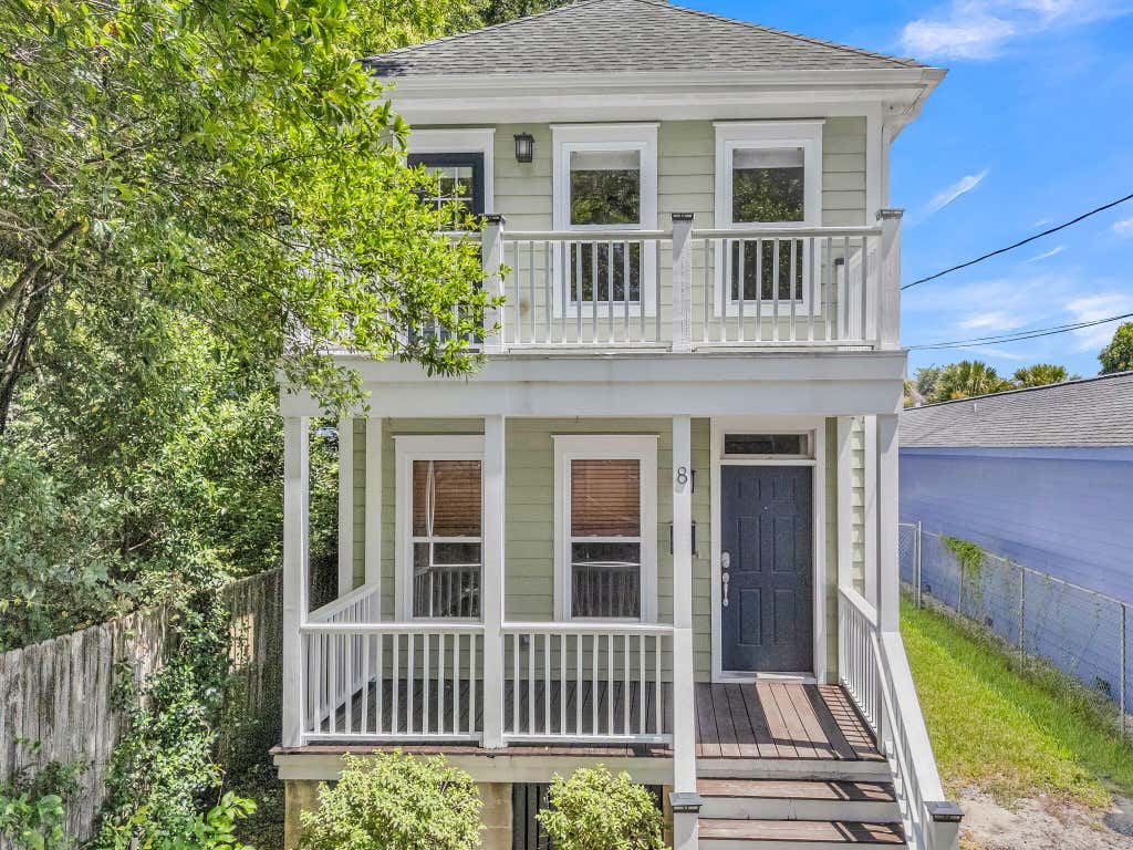 Photo of 8 Hampton Place, Charleston, SC 29403 (MLS # 26023670)