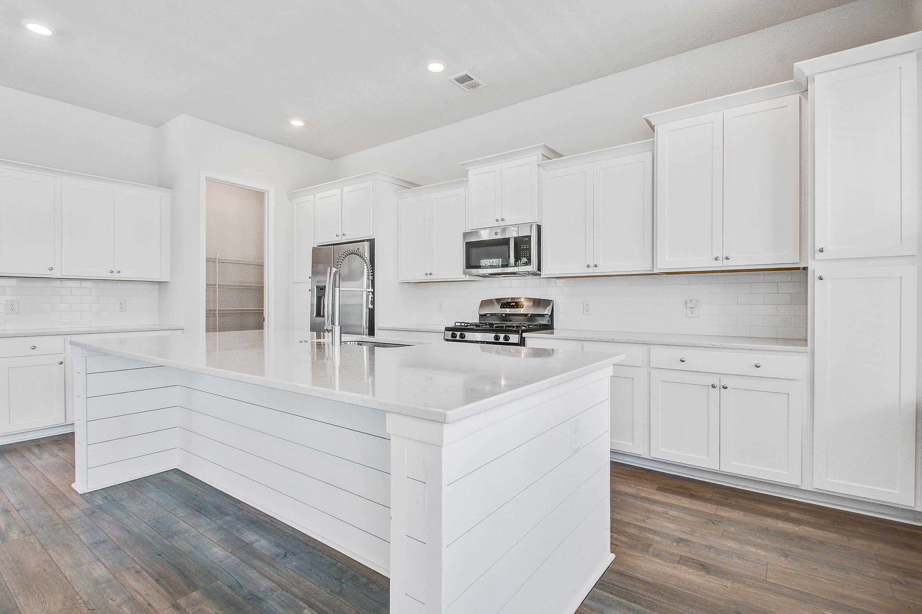 416 W Respite Lane