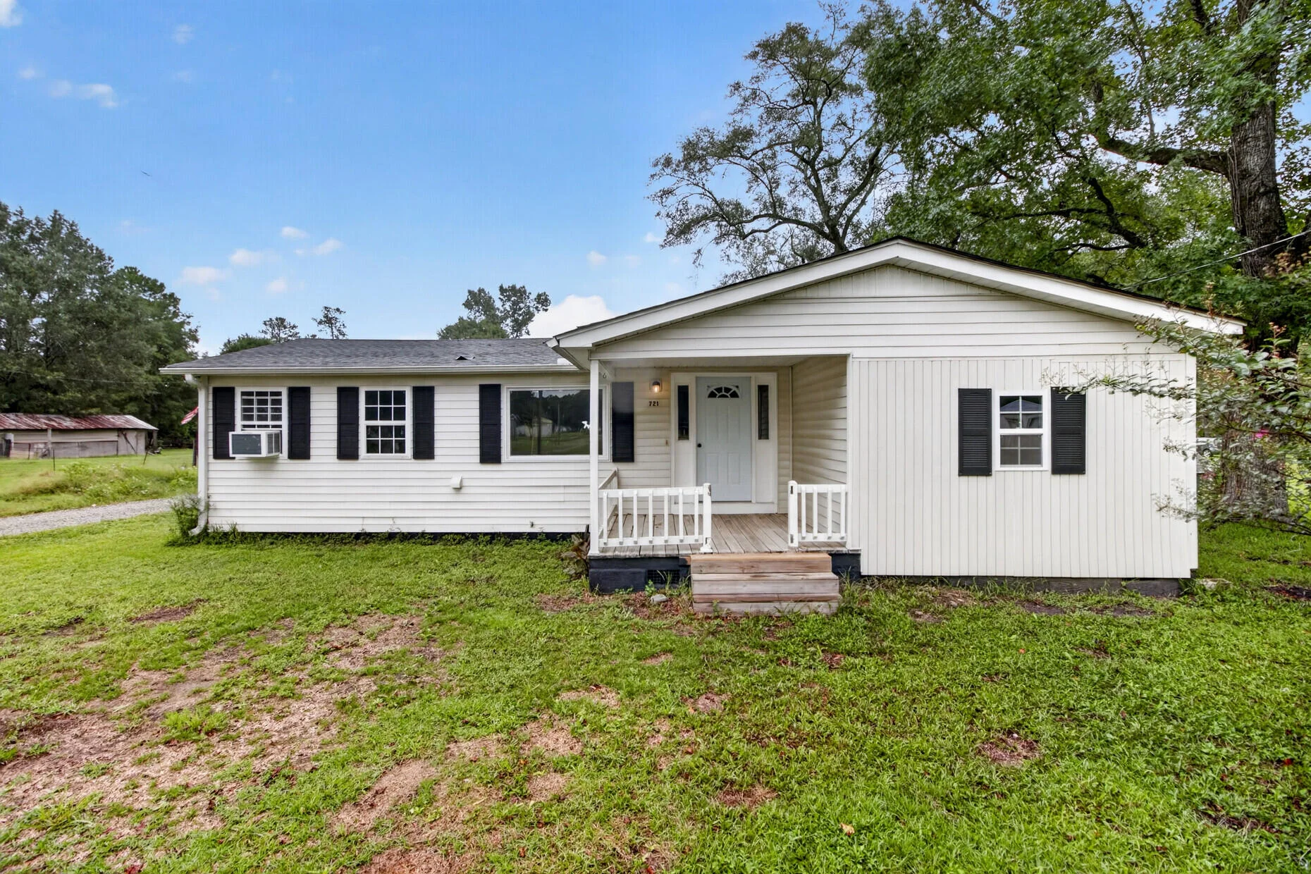 721 Litchfield Lane