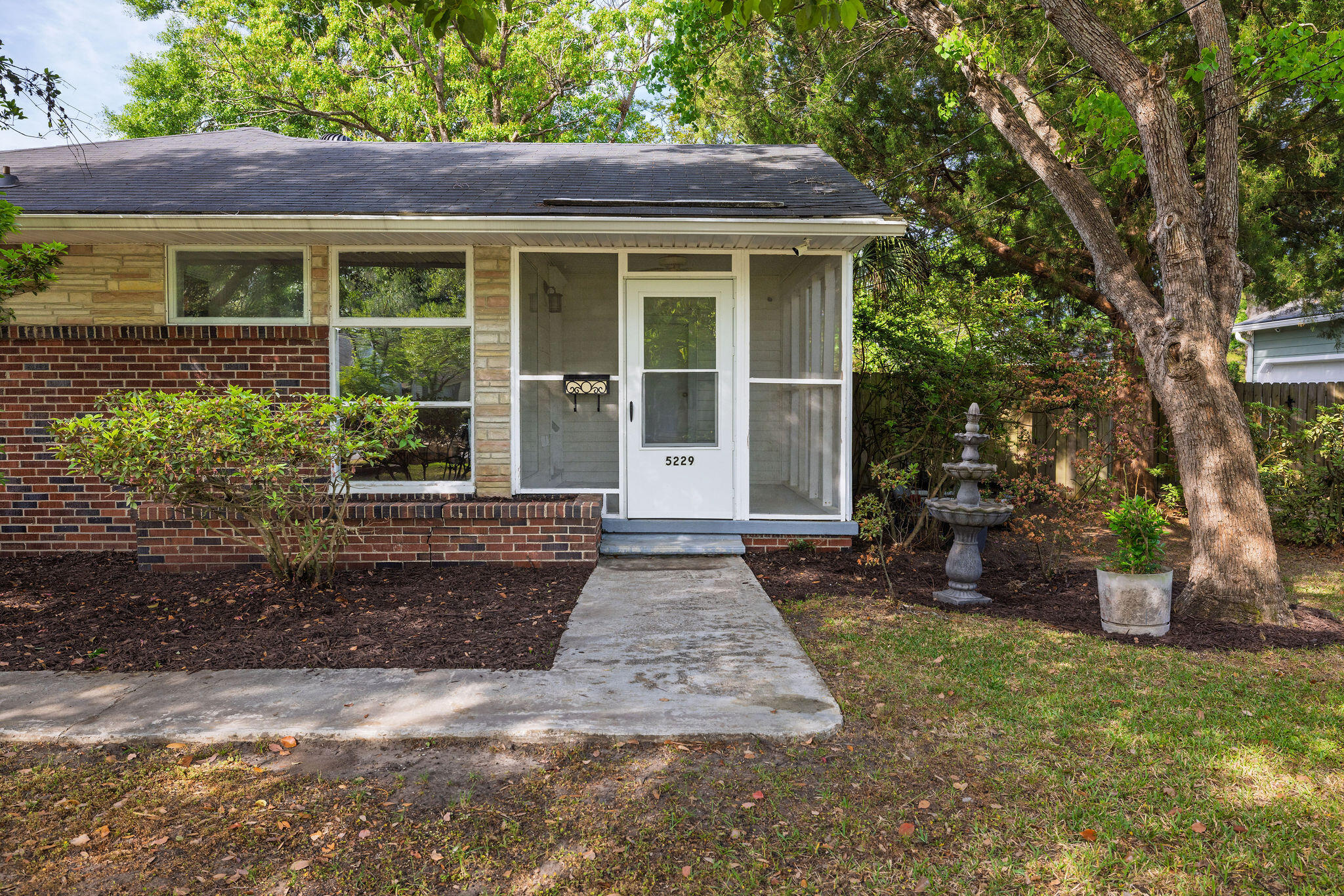 5229 Parkside Drive