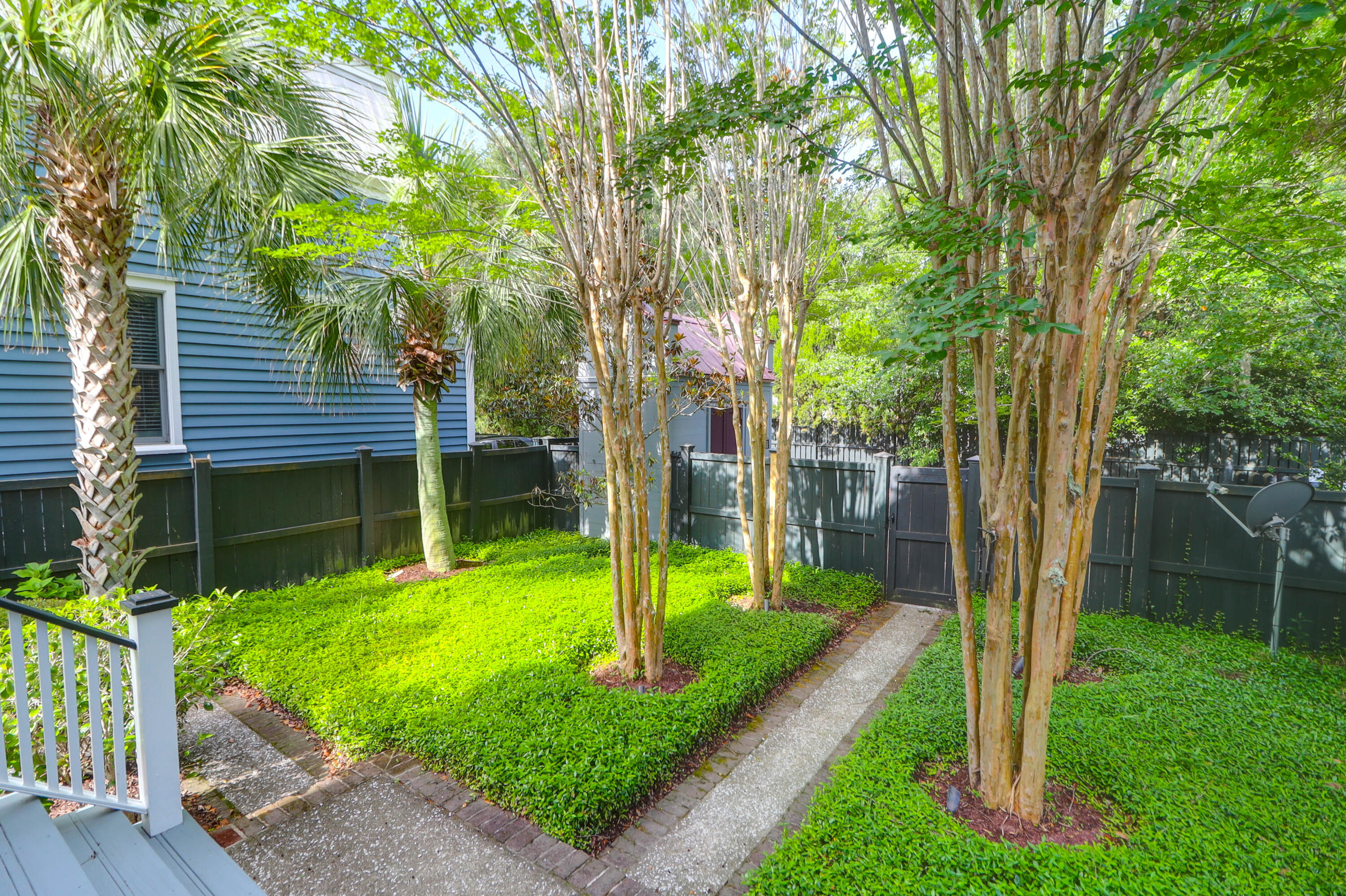 183 Ionsborough Street