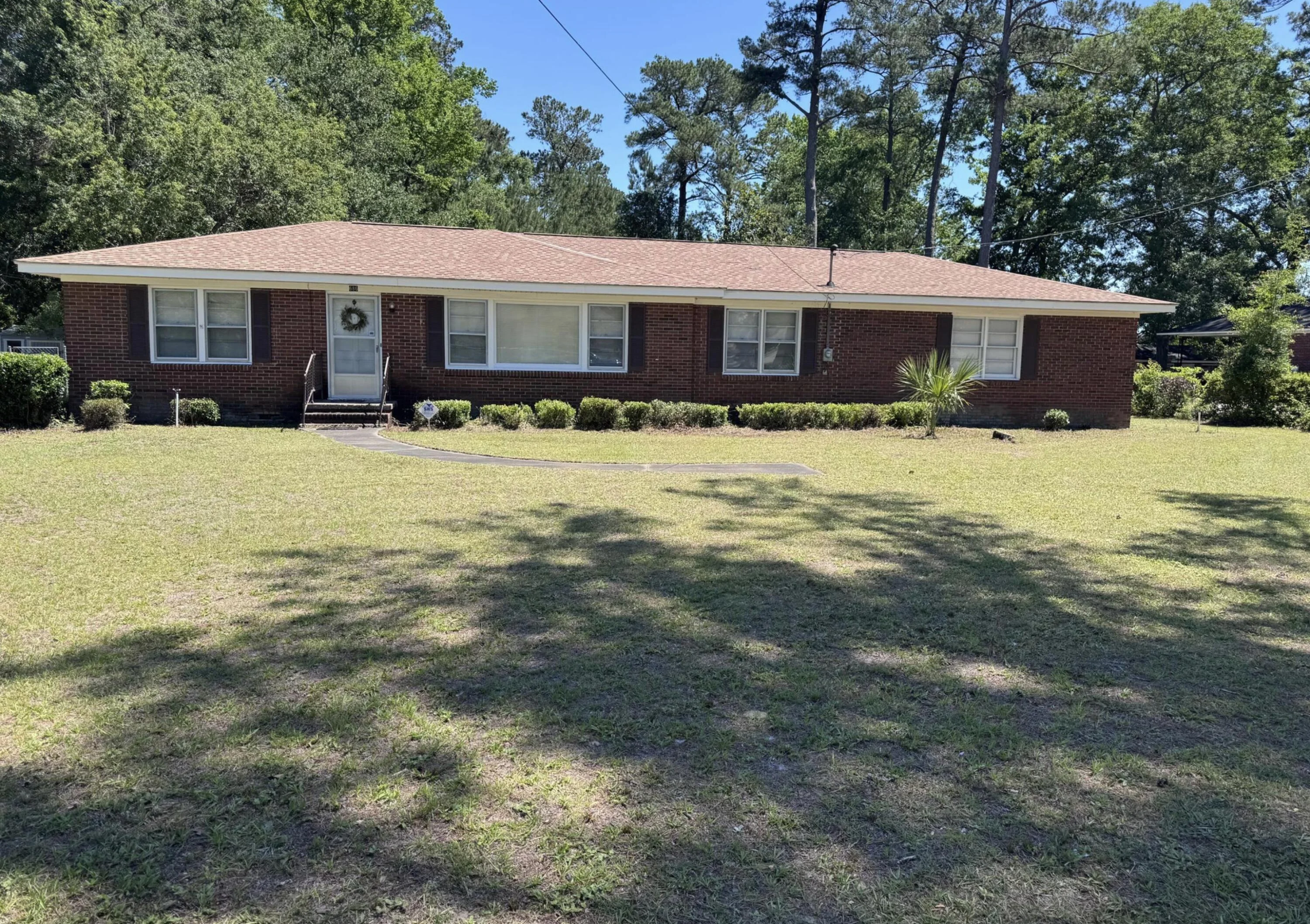 686 W Pine Street, Varnville, SC, 29944