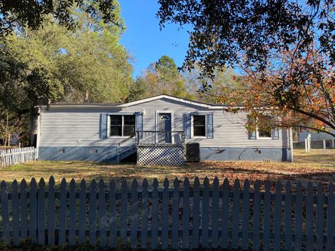 Manufactured Home in Eutawville SC 305 Fountain Lake Drive.jpg