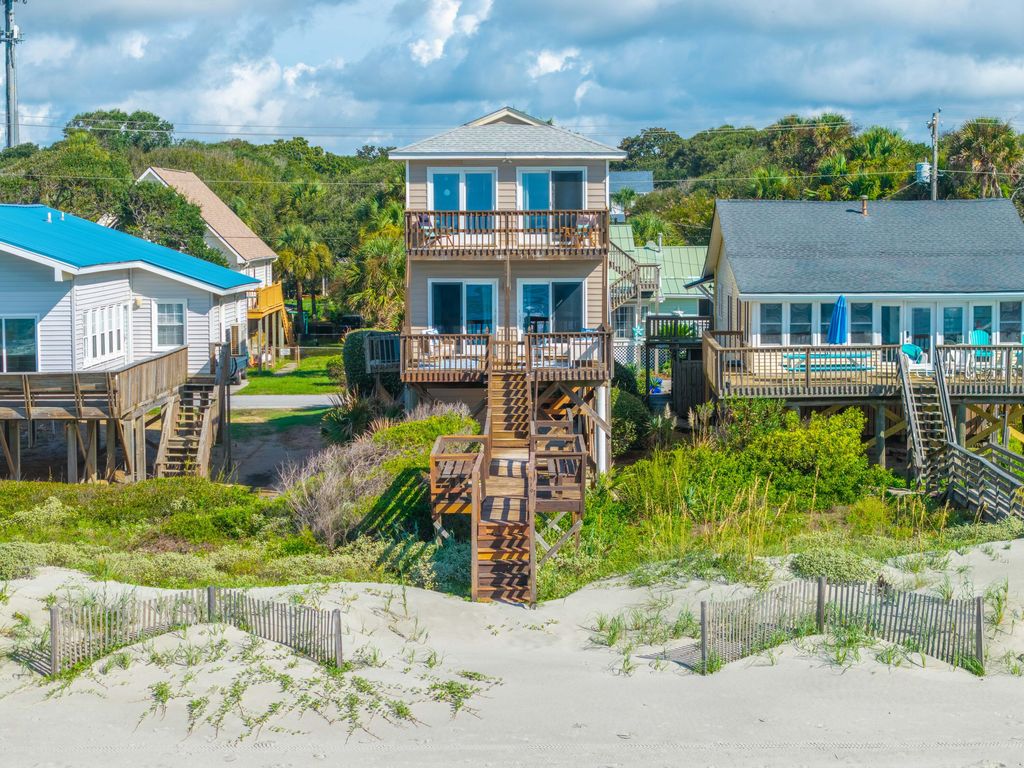 Photo of 519 E Arctic Avenue, Folly Beach, SC 29439 (MLS # 25022328)