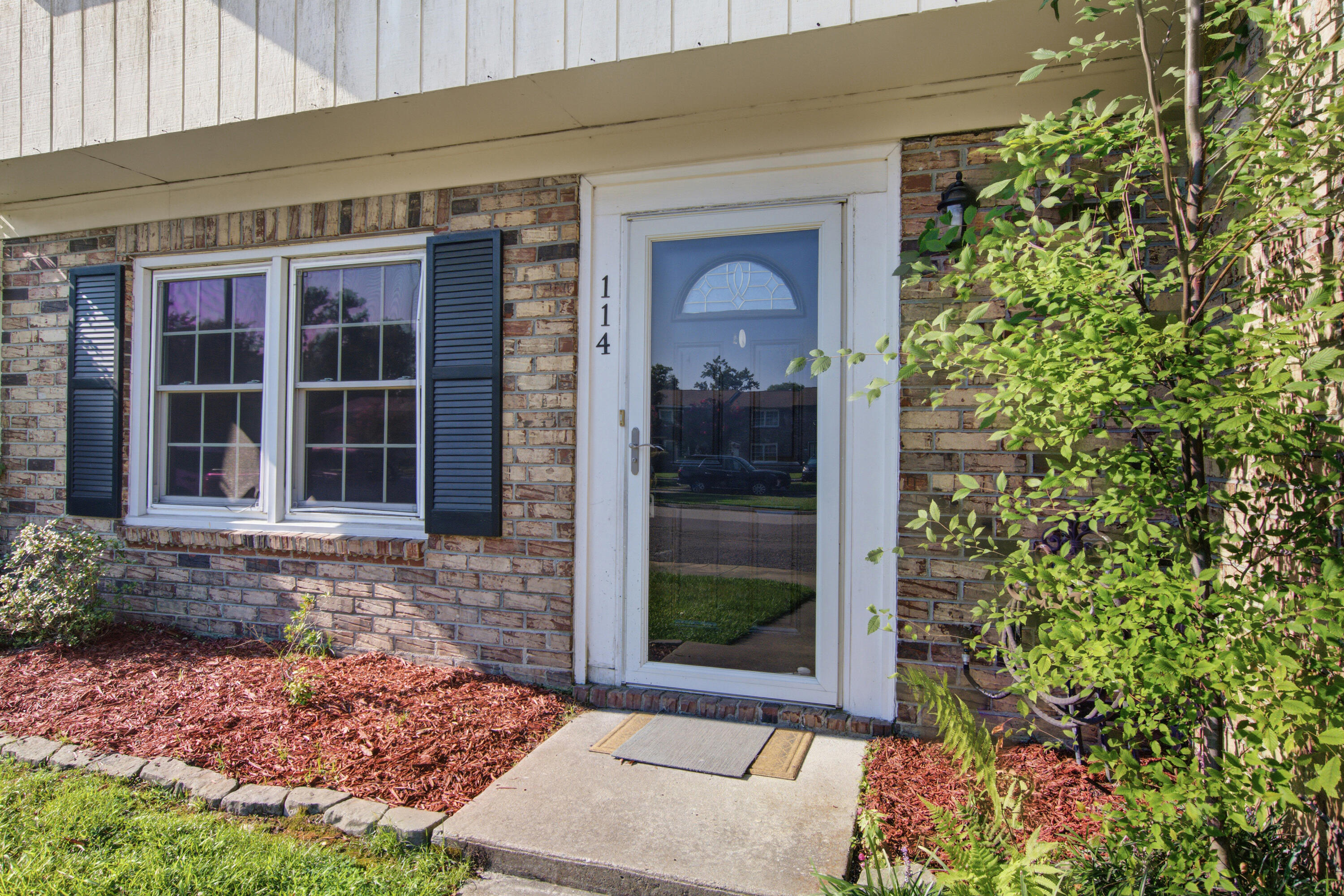 114 Brush Boulevard