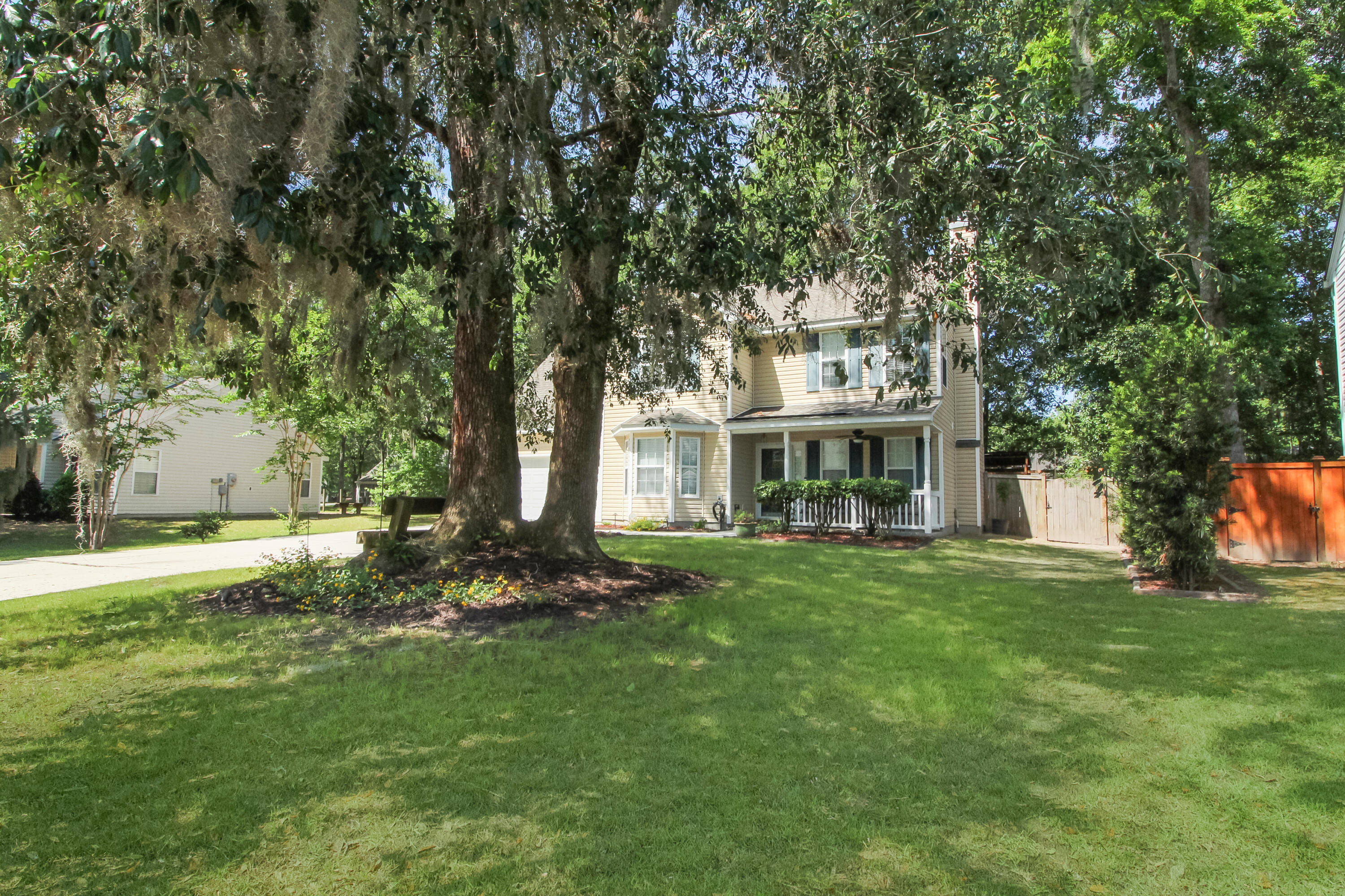 8636 Hickory Creek Lane