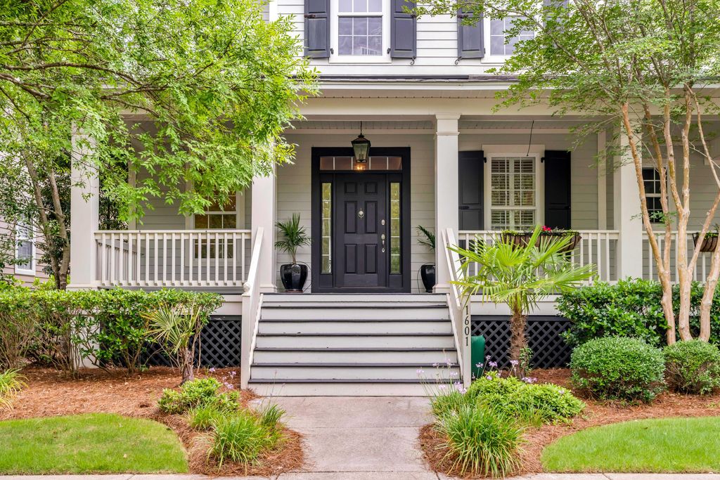Photo of 1601 Bulline Street, Charleston, SC 29492 (MLS # 26008419)