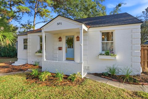 Photo of 1 Colleton Dr Drive, Charleston, SC 29407 (MLS # 25031527)