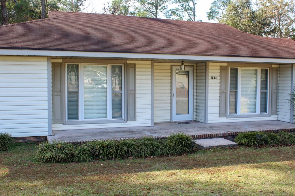 Photo of 1353 Marshall Street, Orangeburg, SC 29118 (MLS # 26003555)