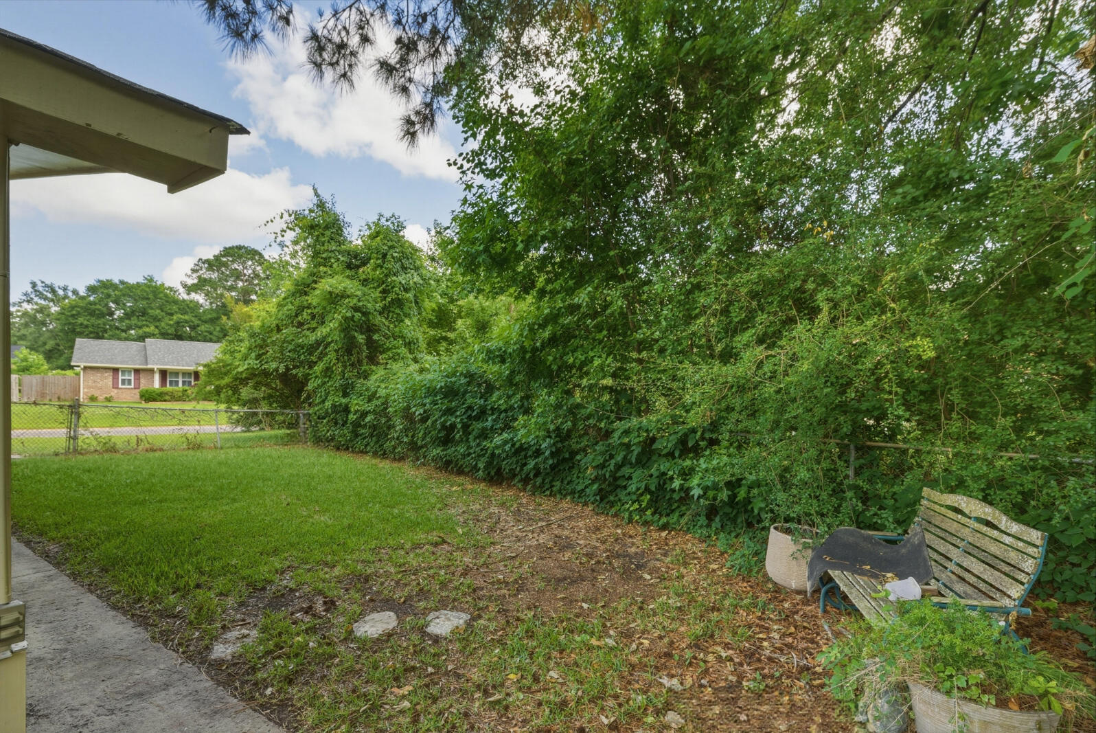 525 Savannah Road
