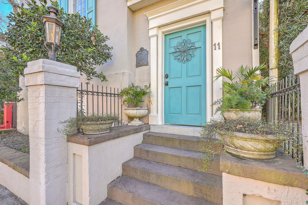 Photo of 11 George Street, Charleston, SC 29401 (MLS # 26013309)