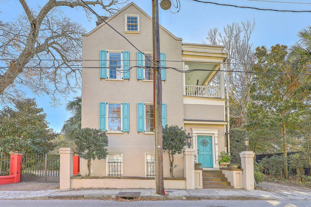 Photo of 11 George Street, Charleston, SC 29401 (MLS # 26013309)