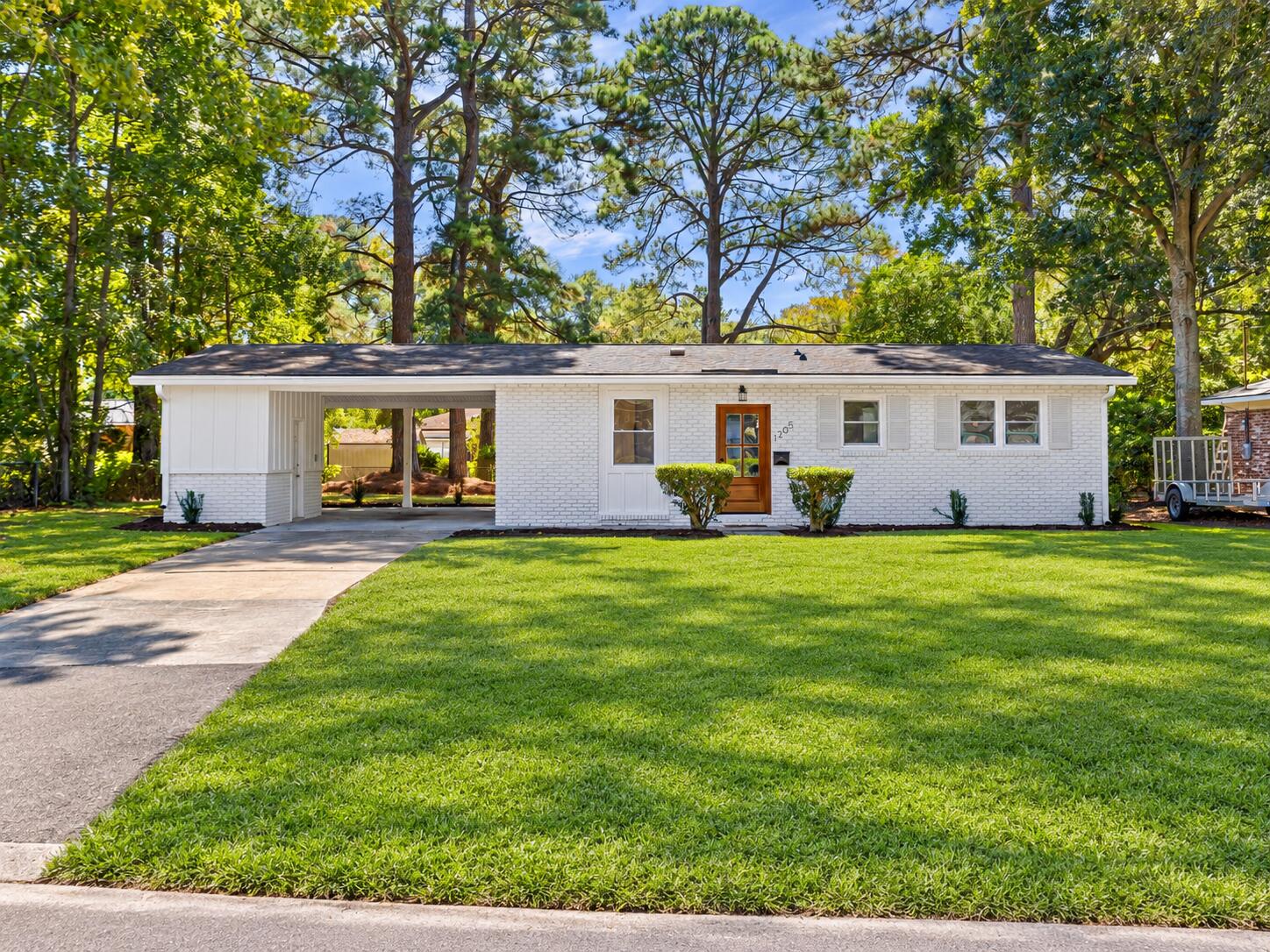 1205 Byron Road