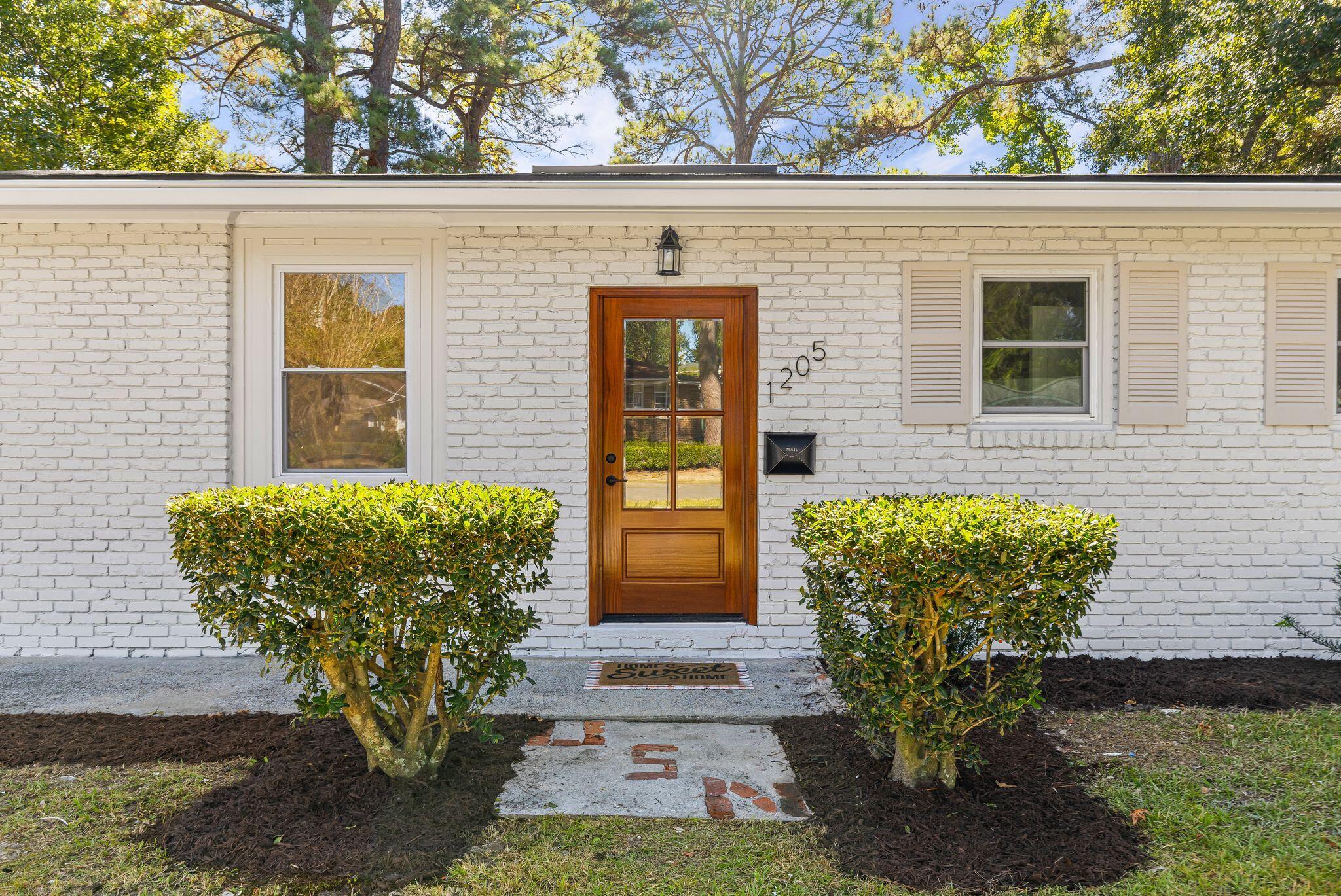 1205 Byron Road