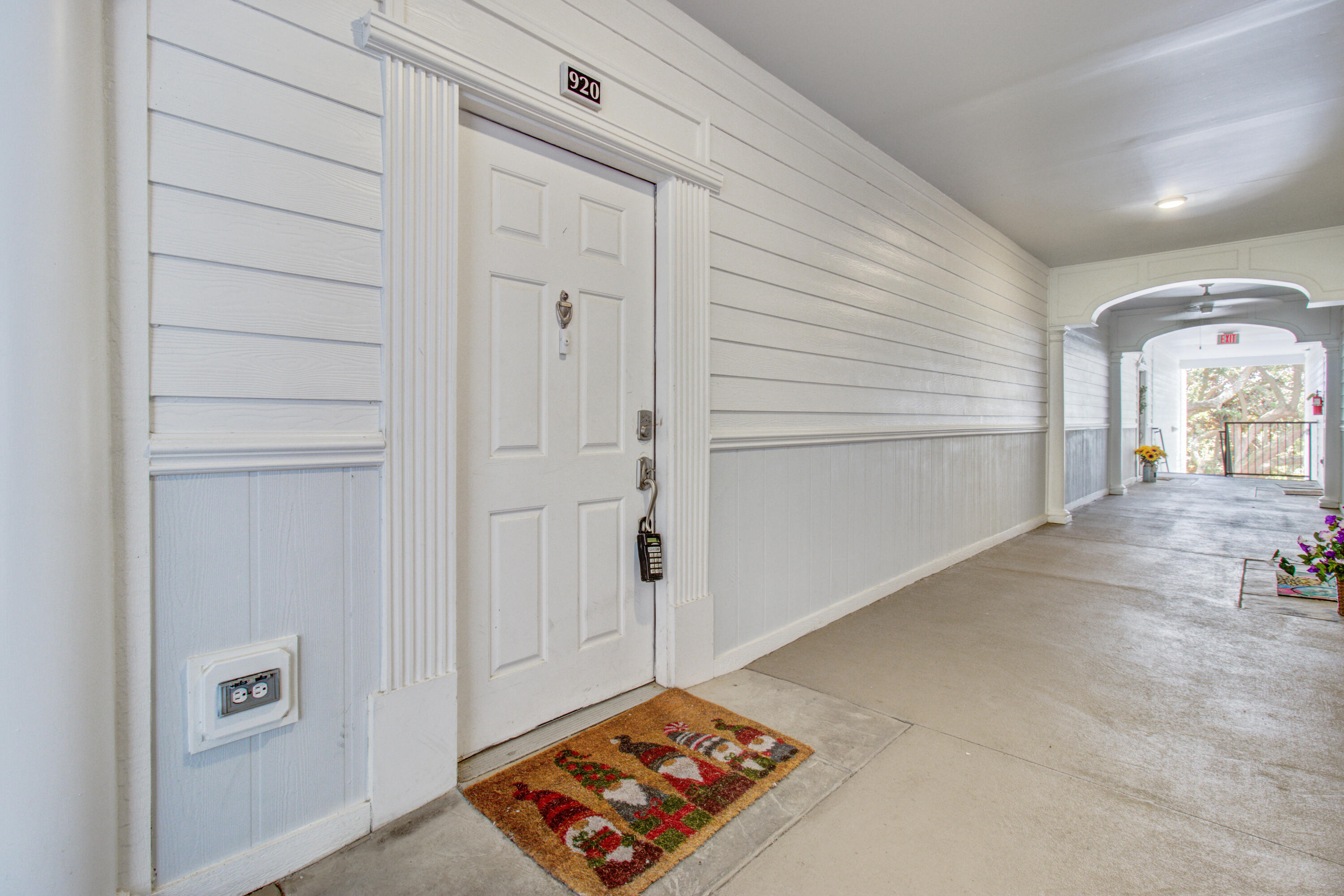 1025 Riverland Woods Place 920