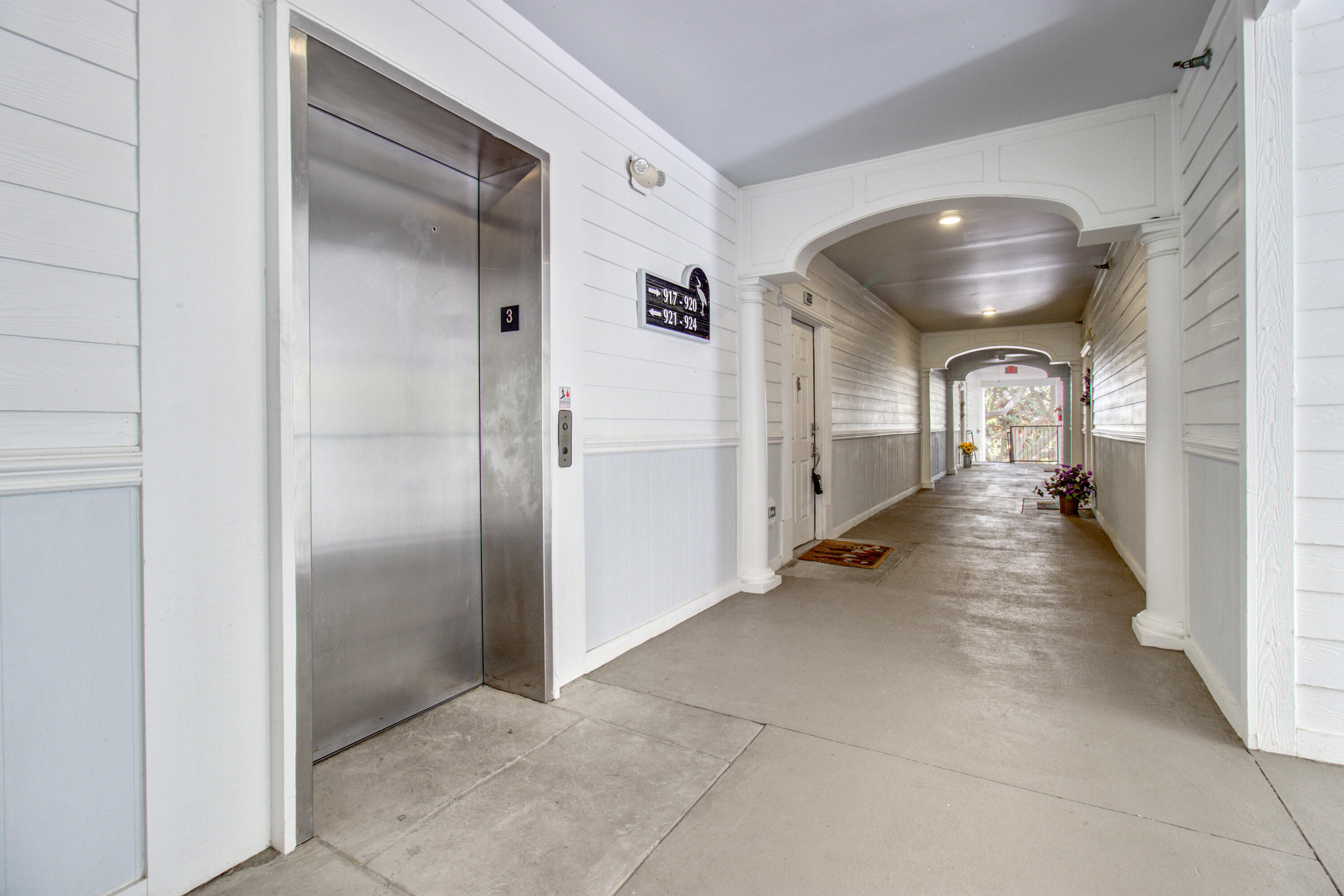 1025 Riverland Woods Place 920