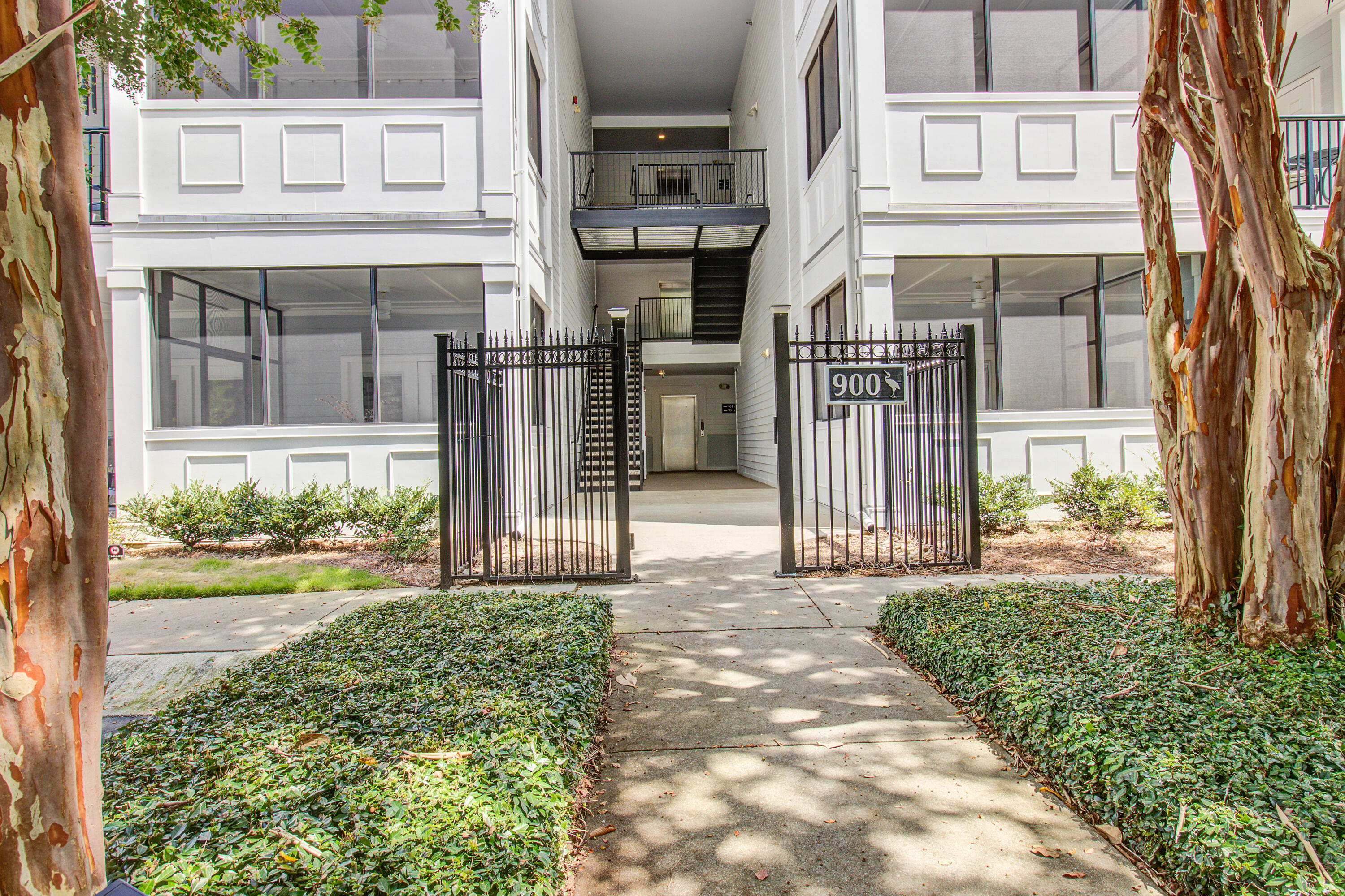 1025 Riverland Woods Place 920