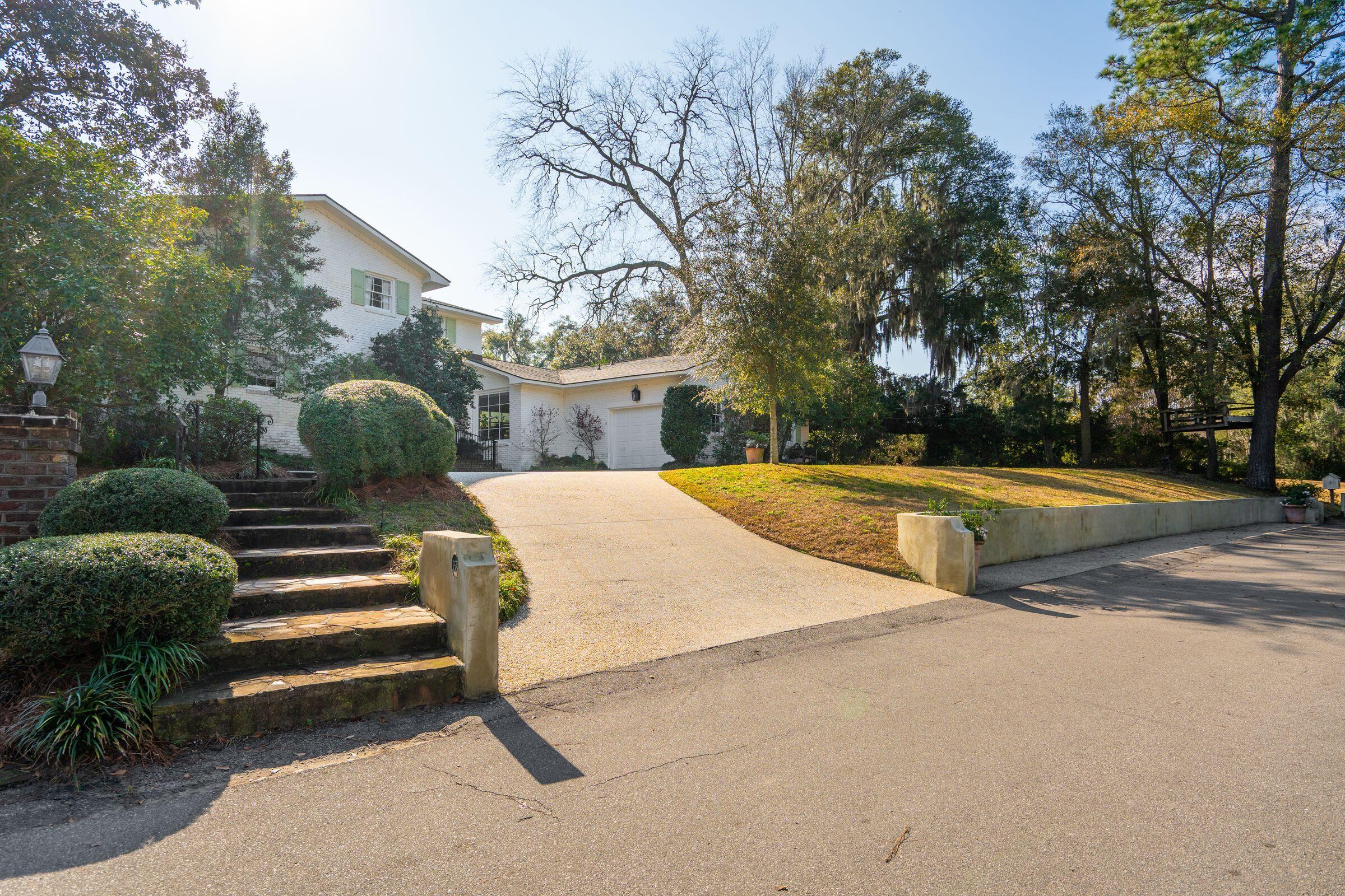 352 Confederate Circle