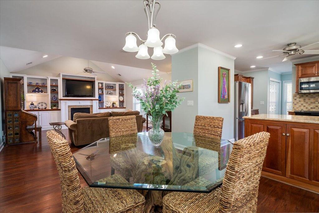 Photo of 1527 Barquentine Drive, Mount Pleasant, SC 29464 (MLS # 26004799)