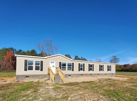 A home in Summerton