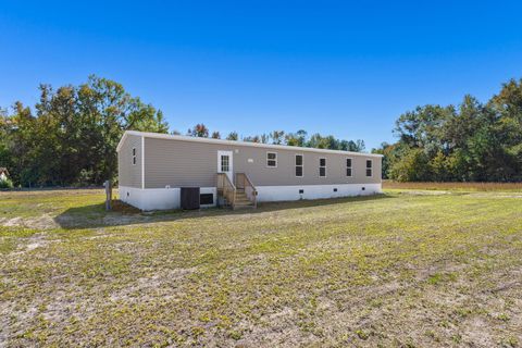 A home in Holly Hill