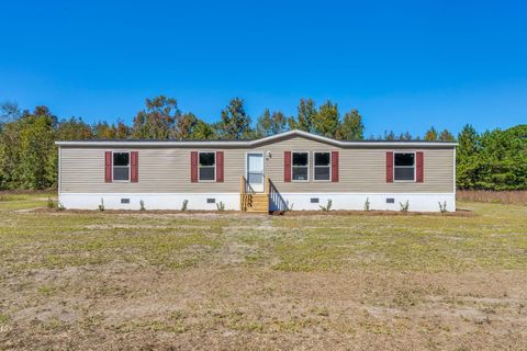 A home in Holly Hill