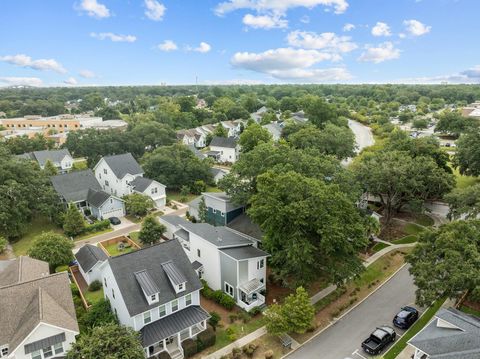 A home in North Charleston