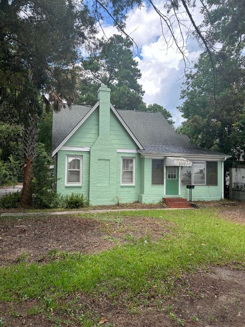 A home in North Charleston