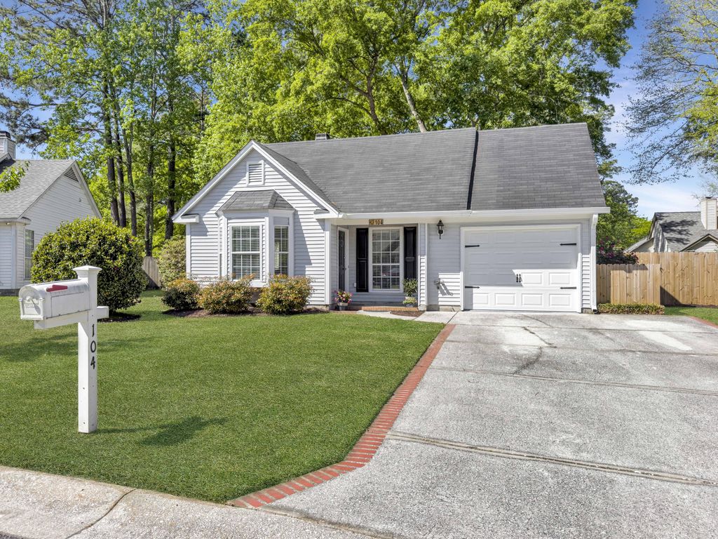 Photo of 104 Jarett Road, Summerville, SC 29485 (MLS # 26010696)