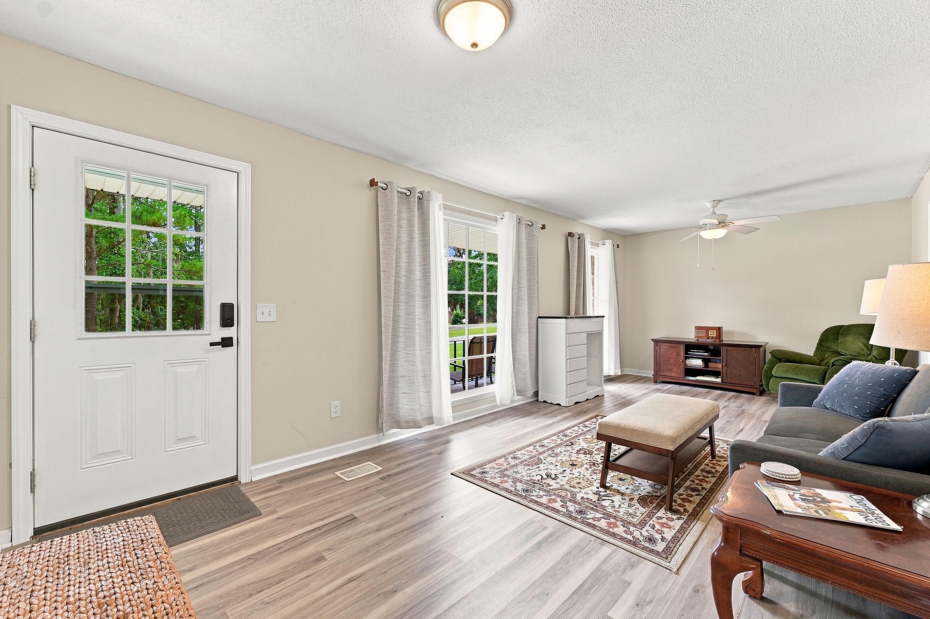 106 Kent Circle