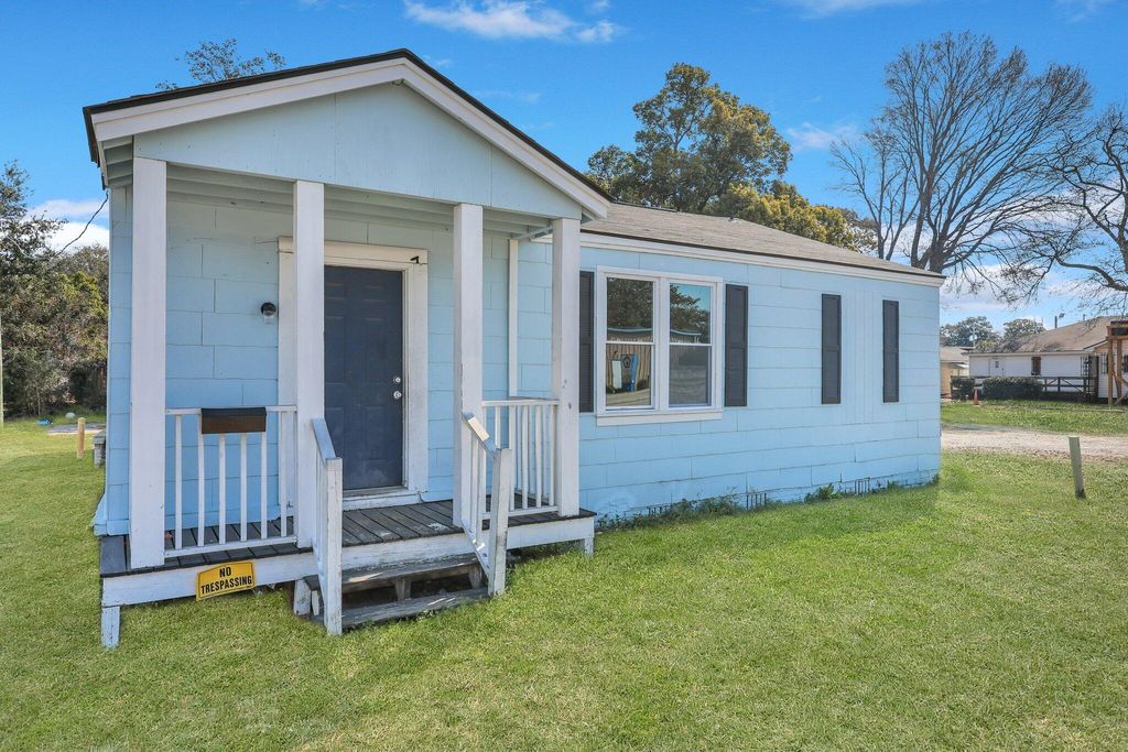 Photo of 2125 Cosgrove Avenue, North Charleston, SC 29405 (MLS # 26004983)