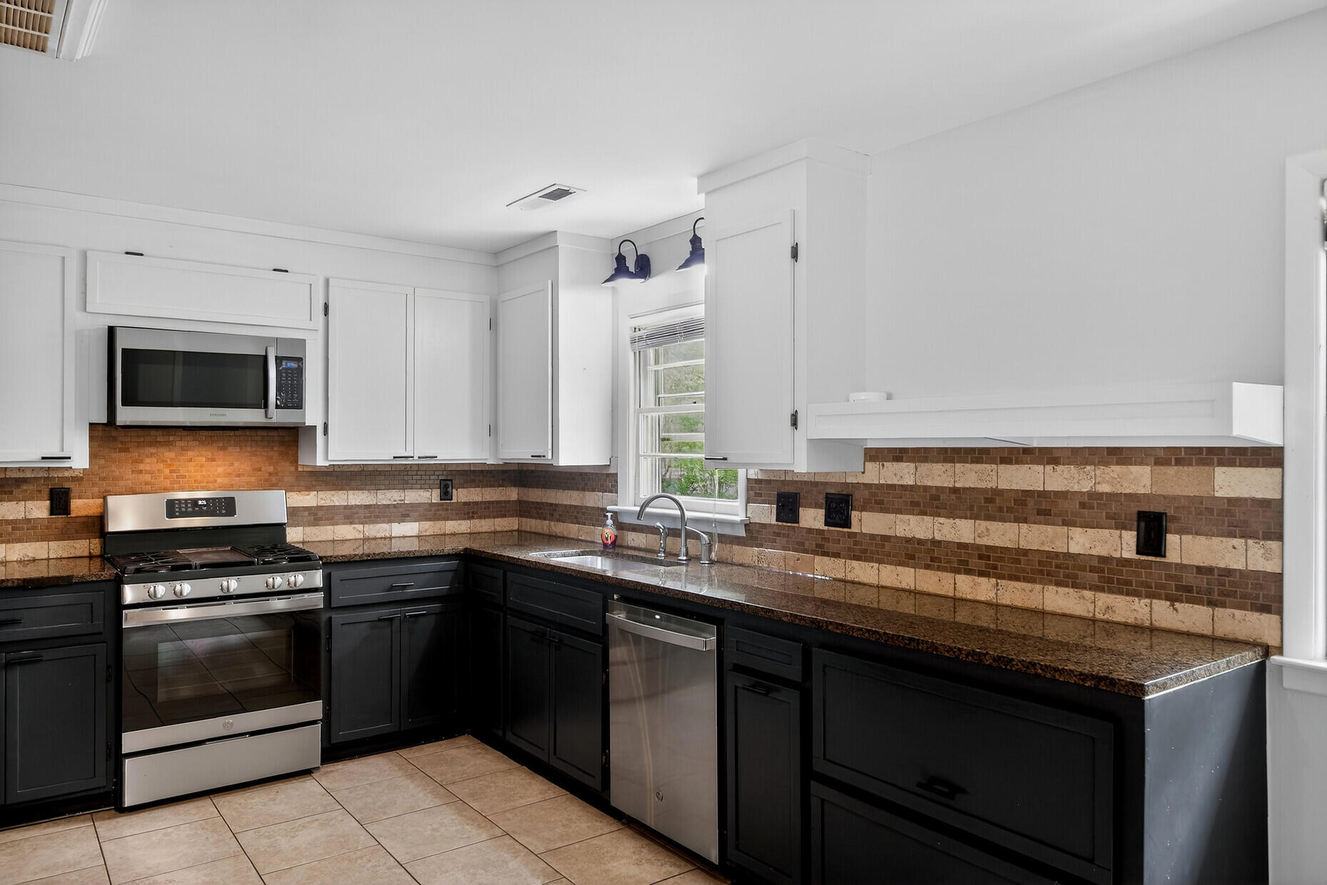 221 Forest Circle