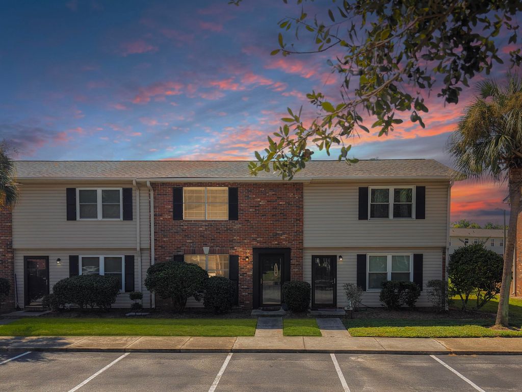 Photo of 415 Parkdale Drive #9e, Charleston, SC 29414 (MLS # 25027521)