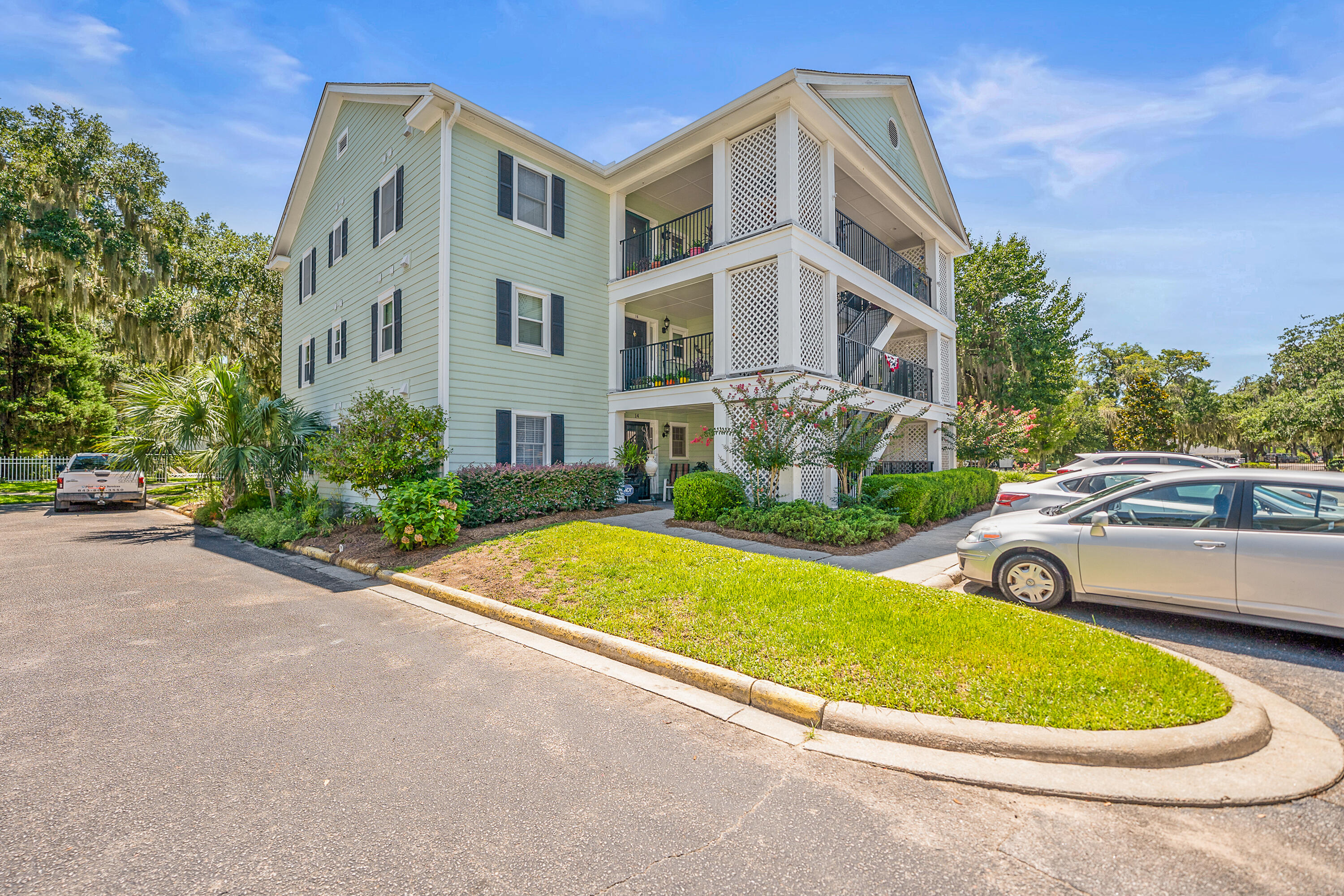 14 Riverwind Drive 14