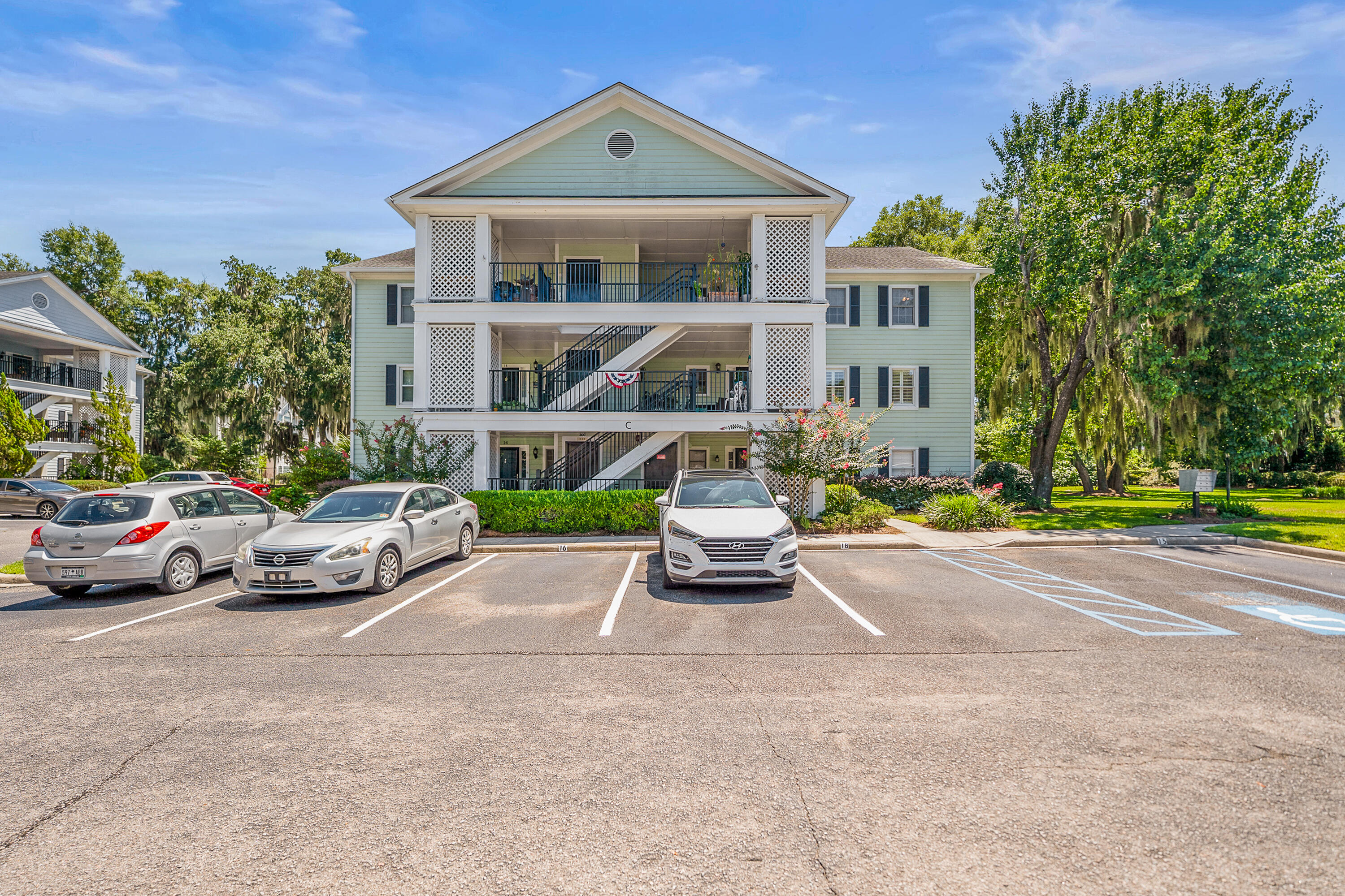14 Riverwind Drive 14