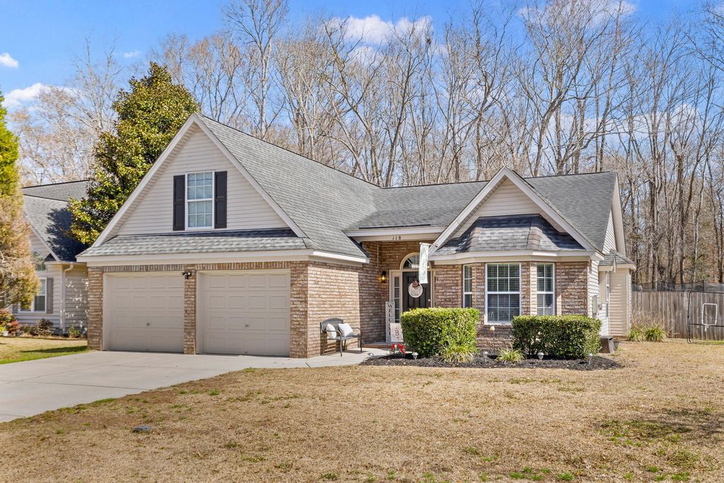 Photo of 118 Northpark Avenue, Summerville, SC 29485 (MLS # 26005359)