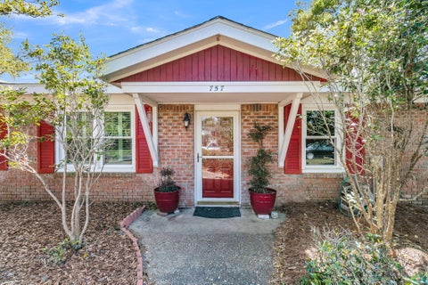Photo of 757 Cutter Drive, Charleston, SC 29412 (MLS # 26009367)