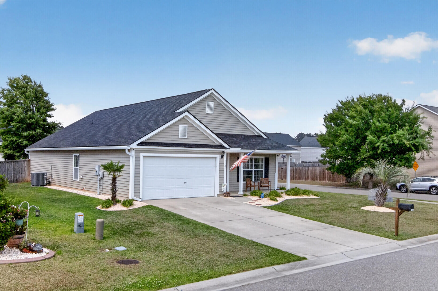 1124 Flyway Road