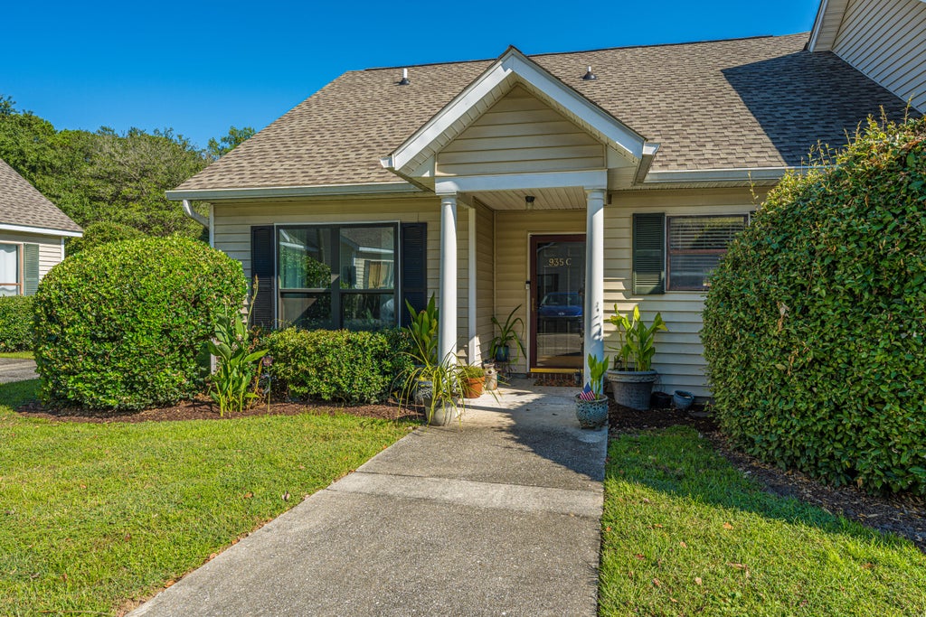 Photo of 935 E Estates Boulevard #Apt C, Charleston, SC 29414 (MLS # 26027357)