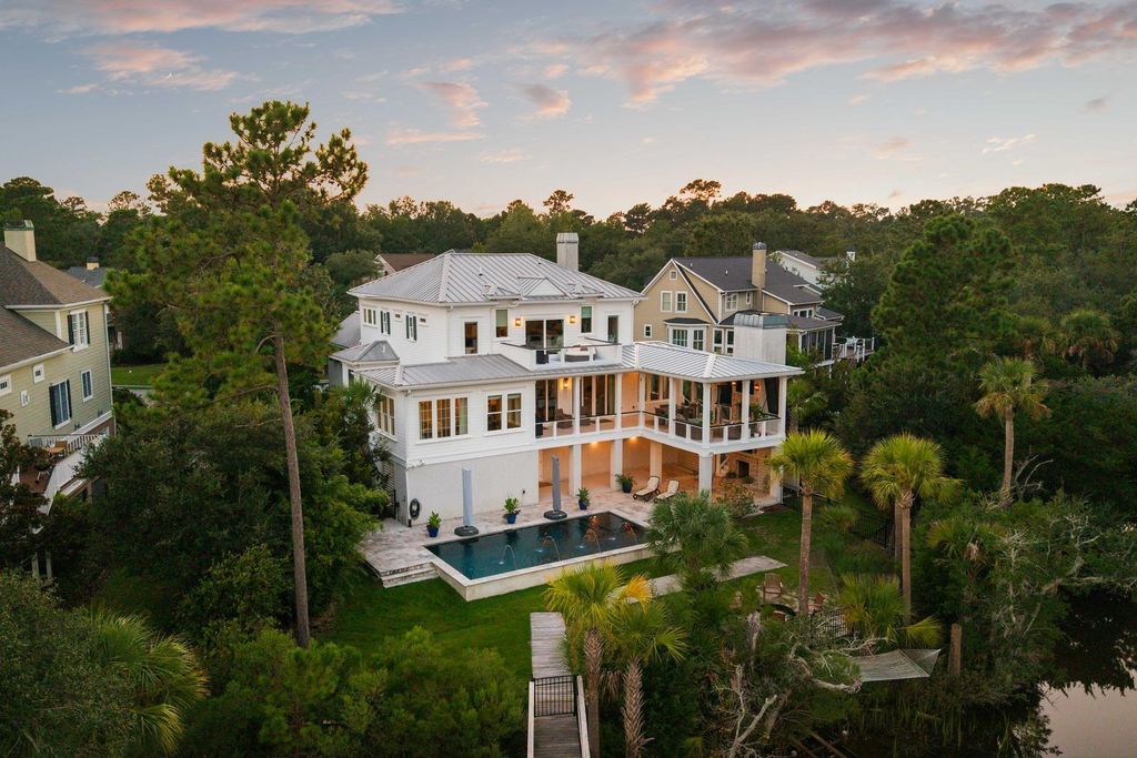 Photo of 2208 Beckenham Drive, Mount Pleasant, SC 29466 (MLS # 25023087)