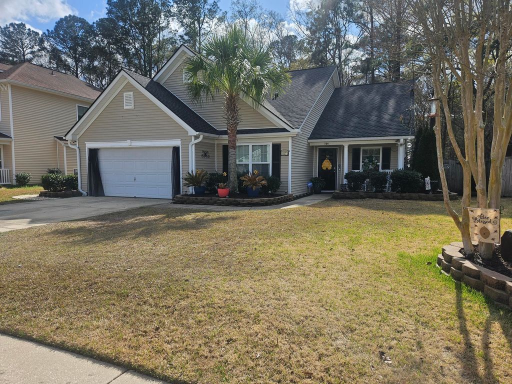 Photo of 144 Veranda Drive, Summerville, SC 29485 (MLS # 26006493)
