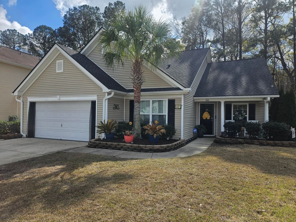 Photo of 144 Veranda Drive, Summerville, SC 29485 (MLS # 26006493)