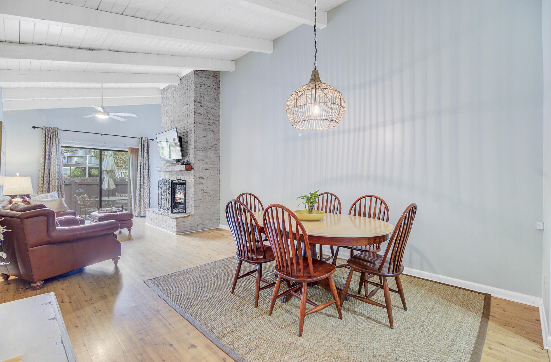 207 Ventura Place