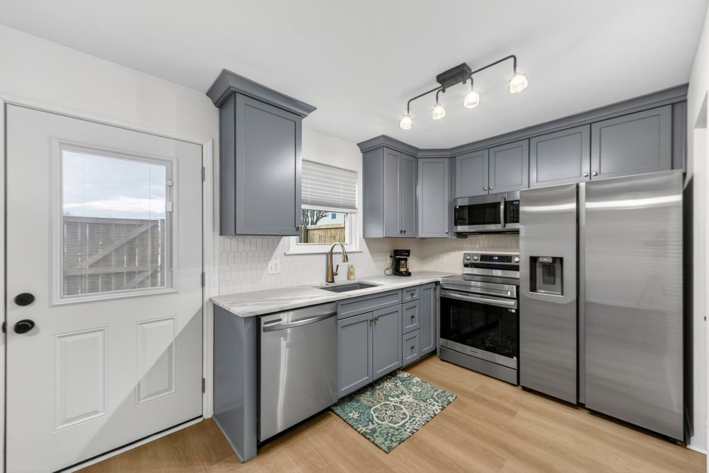 Photo of 415 Parkdale Drive #8c, Charleston, SC 29414 (MLS # 26002378)